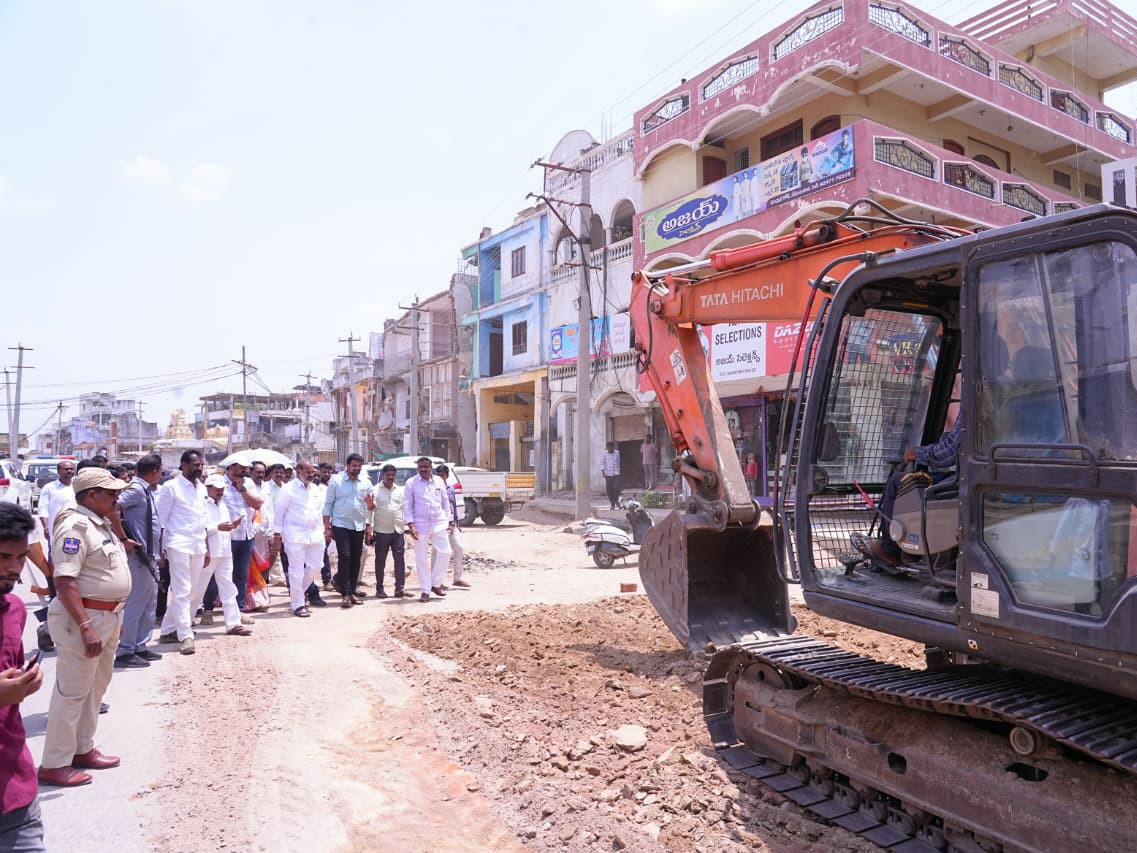 ‘వేములవాడలో అభివృద్ధి పనులు వేగవంతం’