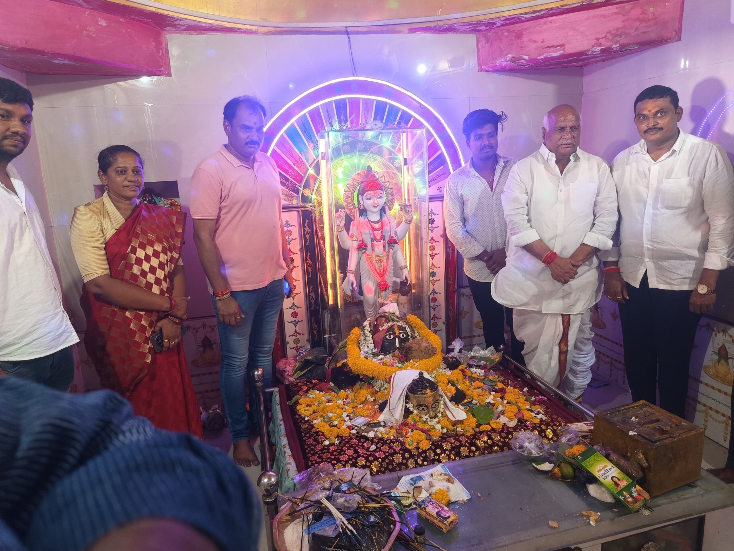 ప్రత్యేక పూజలు నిర్వహించిన ఎమ్మెల్యే