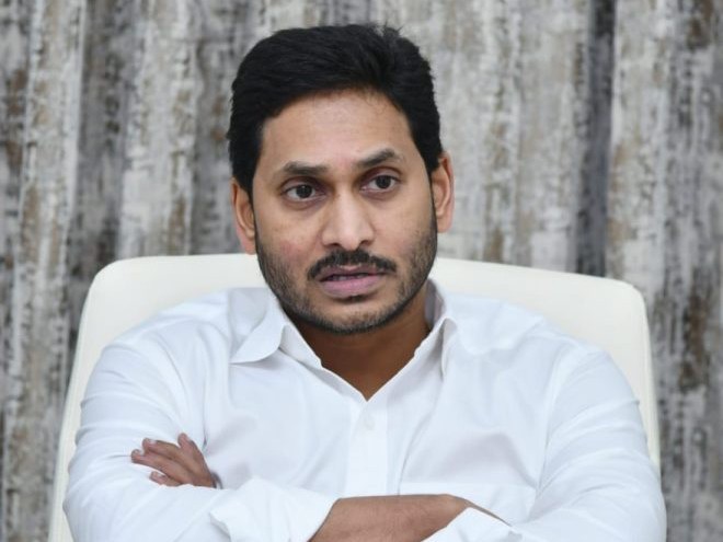 బాధిత కుటుంబాలకి ప్రభుత్వం అండగా నిలవాలి: జగన్