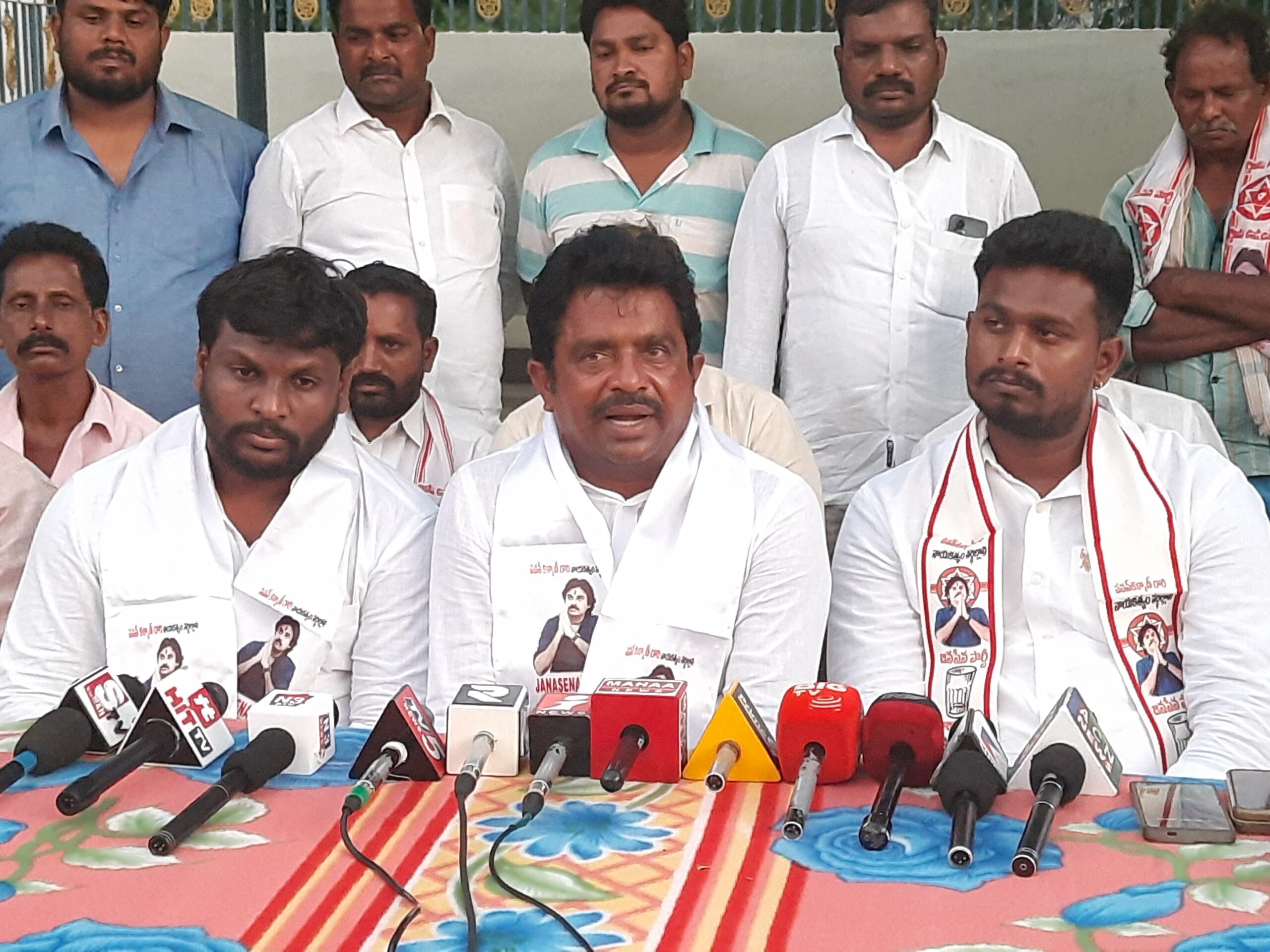 ‘పవన్ కల్యాణ్ పై తప్పుడు ప్రచారం తగదు’