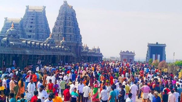 యాదగిరిగుట్టకు రికార్డుస్థాయిలో భక్తులు