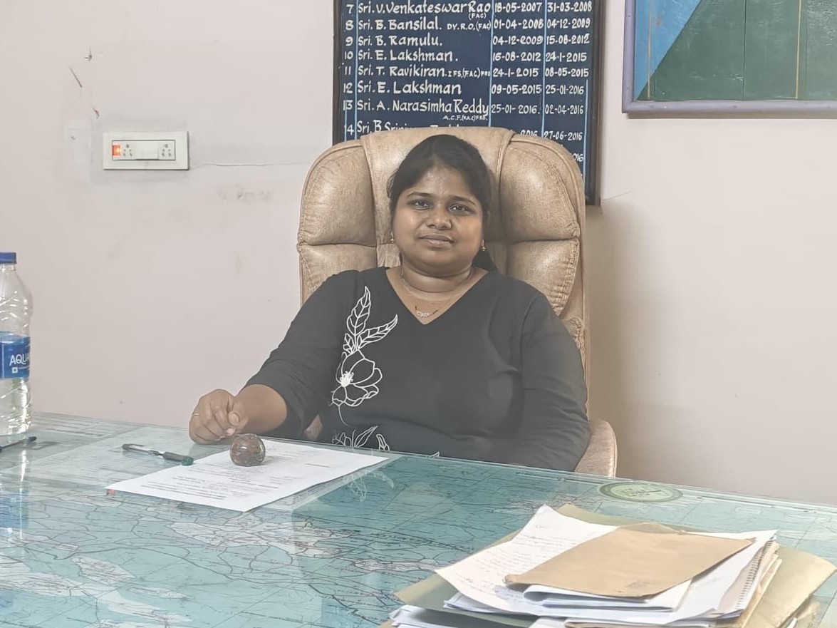 పినపాక ఫారెస్ట్ రేంజ్ ఆఫీసర్ తేజస్విని బదిలీ