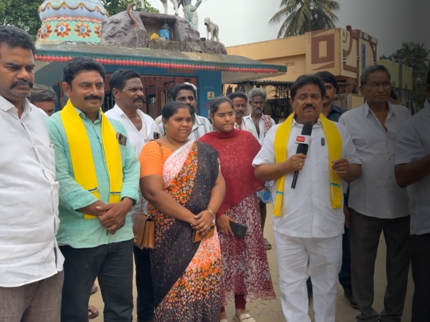 జిల్లాలో ప్రారంభమైన పెన్షన్‌ల కార్యక్రమం
