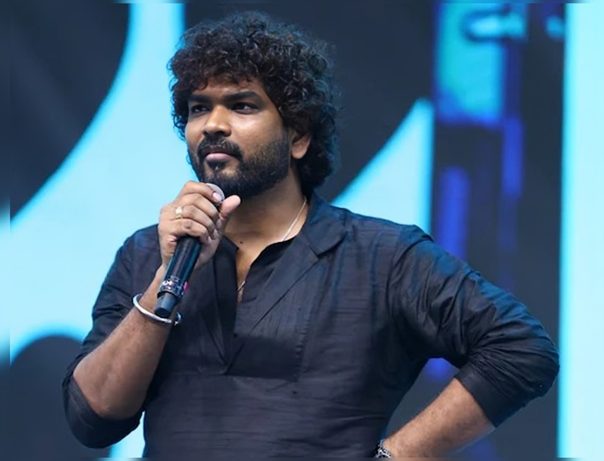 ట్రోలర్స్ చేతిలో ముక్కలైన దర్శకుడి కల