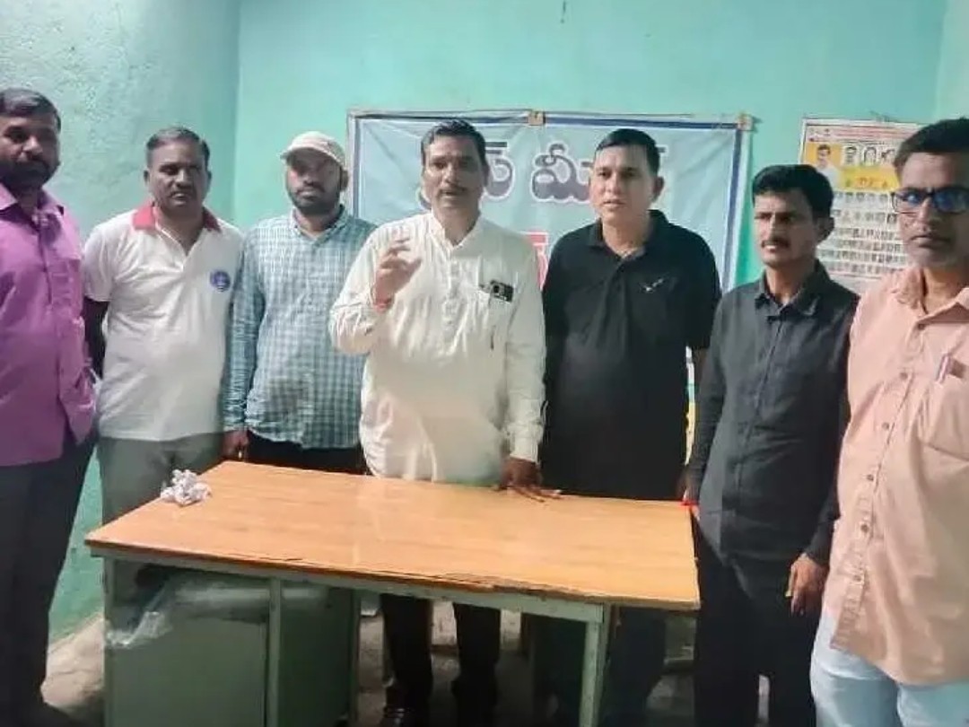 ఉద్యోగుల వేతనంలో అప్రకటిత కోత సరికాదు: చంద్రకాంత్