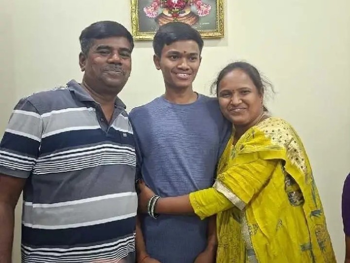 JEE అడ్వాన్స్ ఫలితాల్లో.. ఆలిండియా 24వ ర్యాంక్