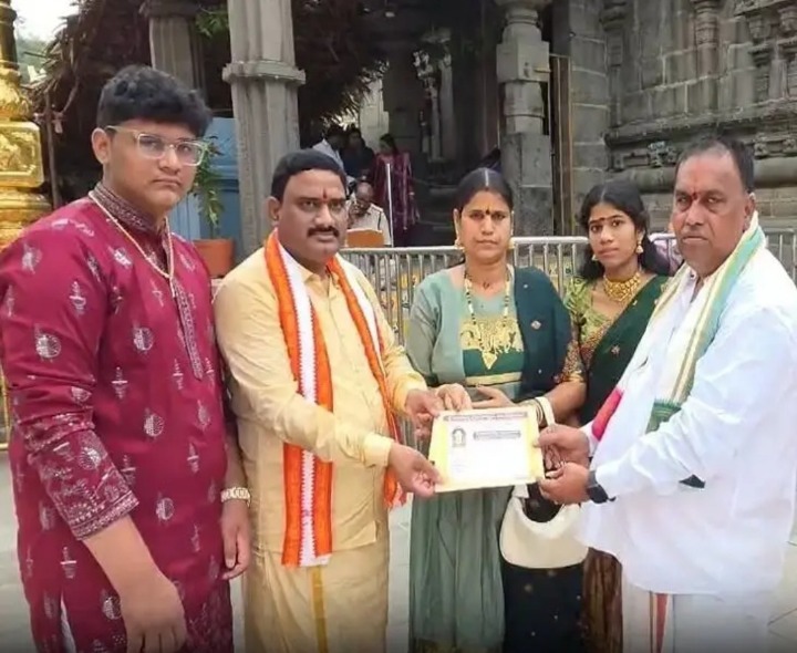 సింహాద్రి అప్పన్న నిత్య అన్న ప్రసాదానికి విరాళం అందజేత