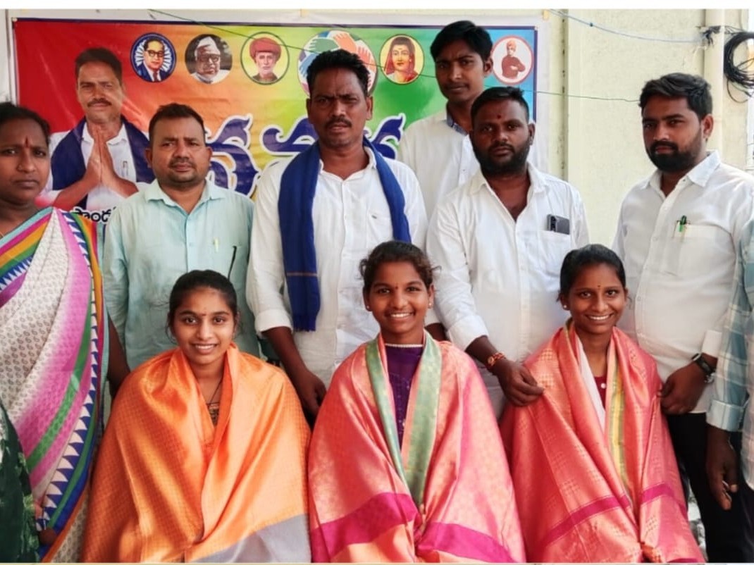 ‘విద్యార్థులు భవిష్యత్తులో మరిన్ని విజయాలు సాధించాలి’