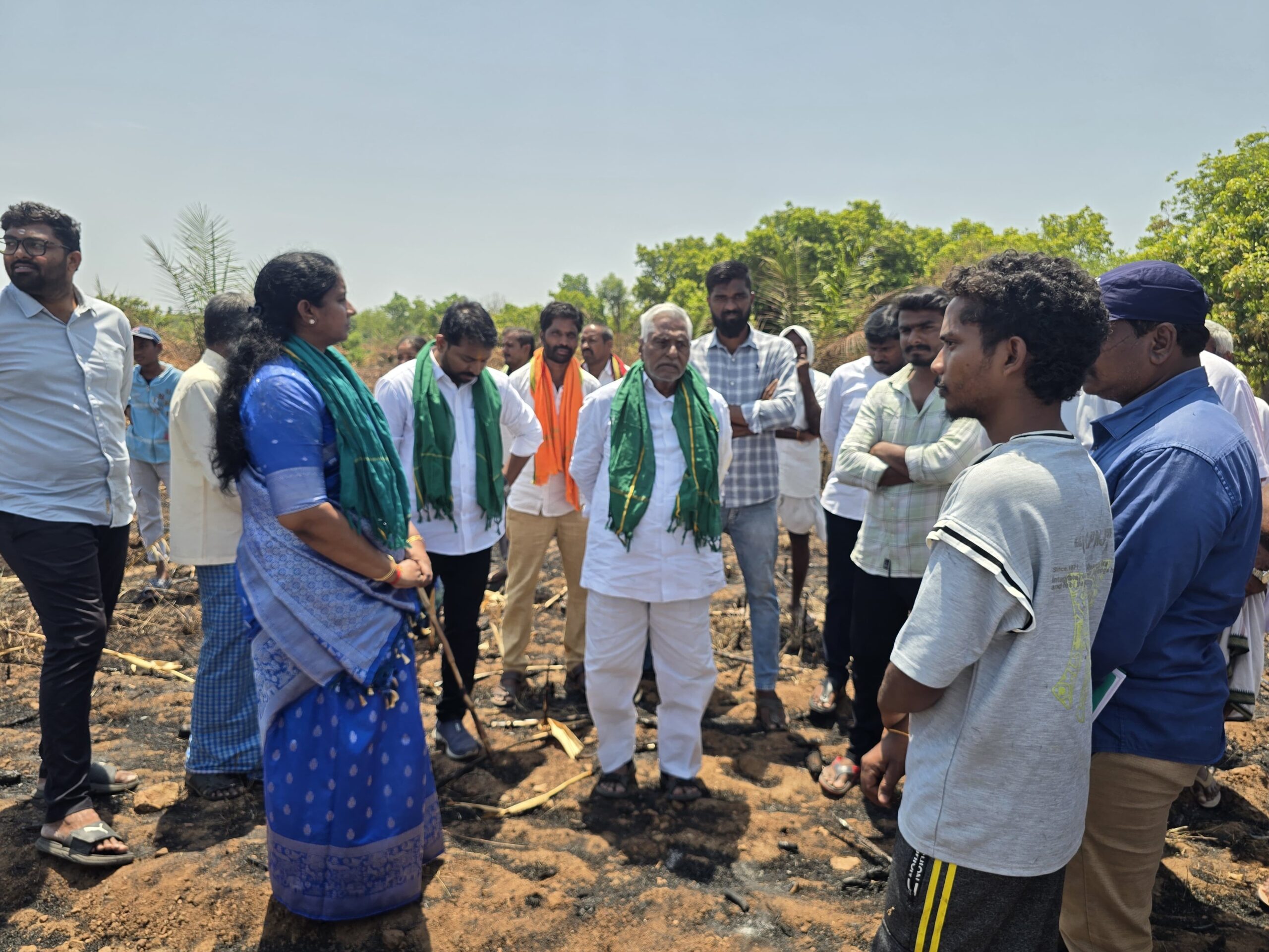 పామాయిల్ రైతులకు నష్టపరిహారం అందించాలి: జీవన్ రెడ్డి