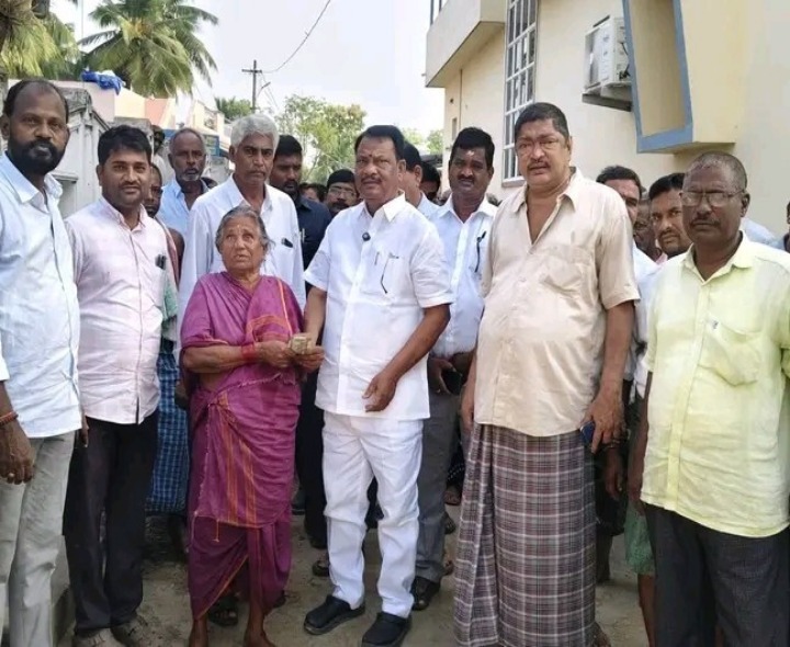దీర్ఘాశి గ్రామంలో పర్యటించిన ఎమ్మెల్యే