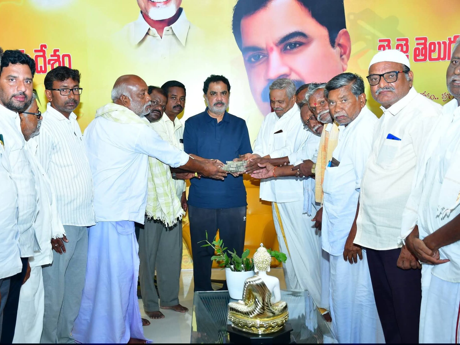 కుందుర్పమ్మ జాతరకు ఎమ్మెల్యే రూ.3లక్షల విరాళం