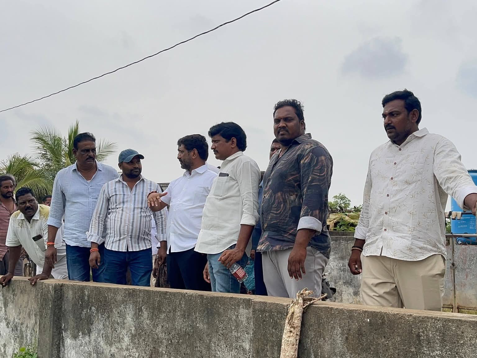 ‘పూడిక పనులను త్వరితగతిన చేపట్టాలి’
