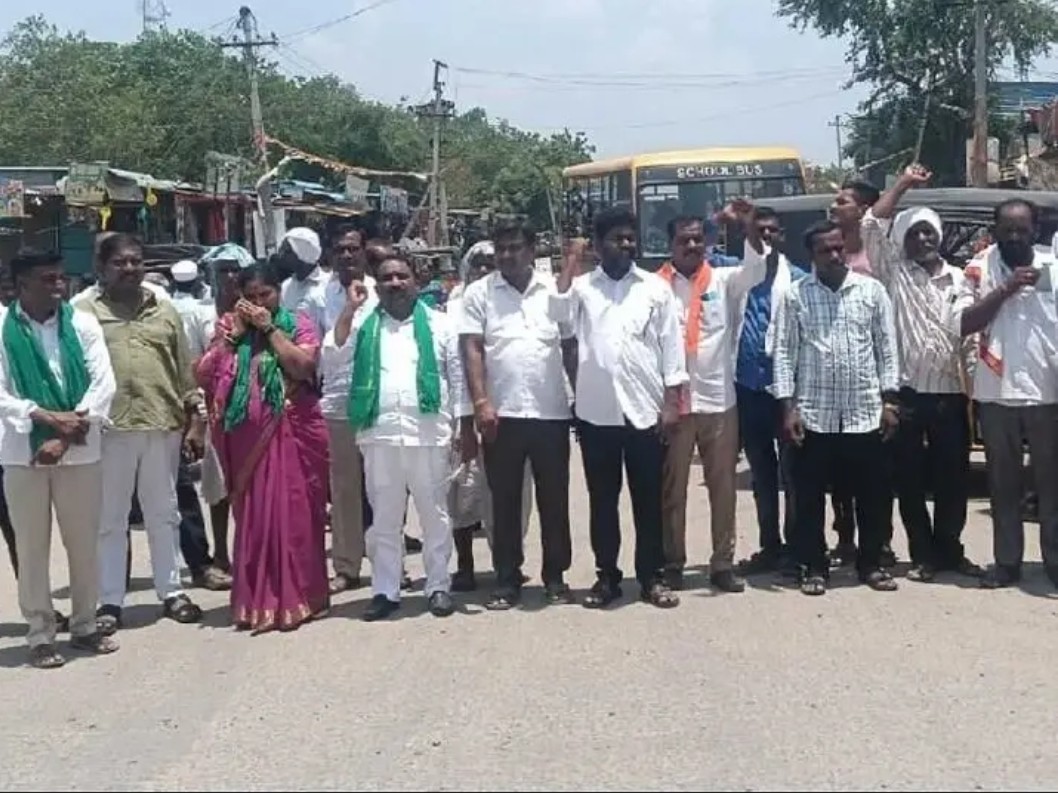 ‘ప్రభుత్వం వెంటనే జొన్నలు కొనాలి’