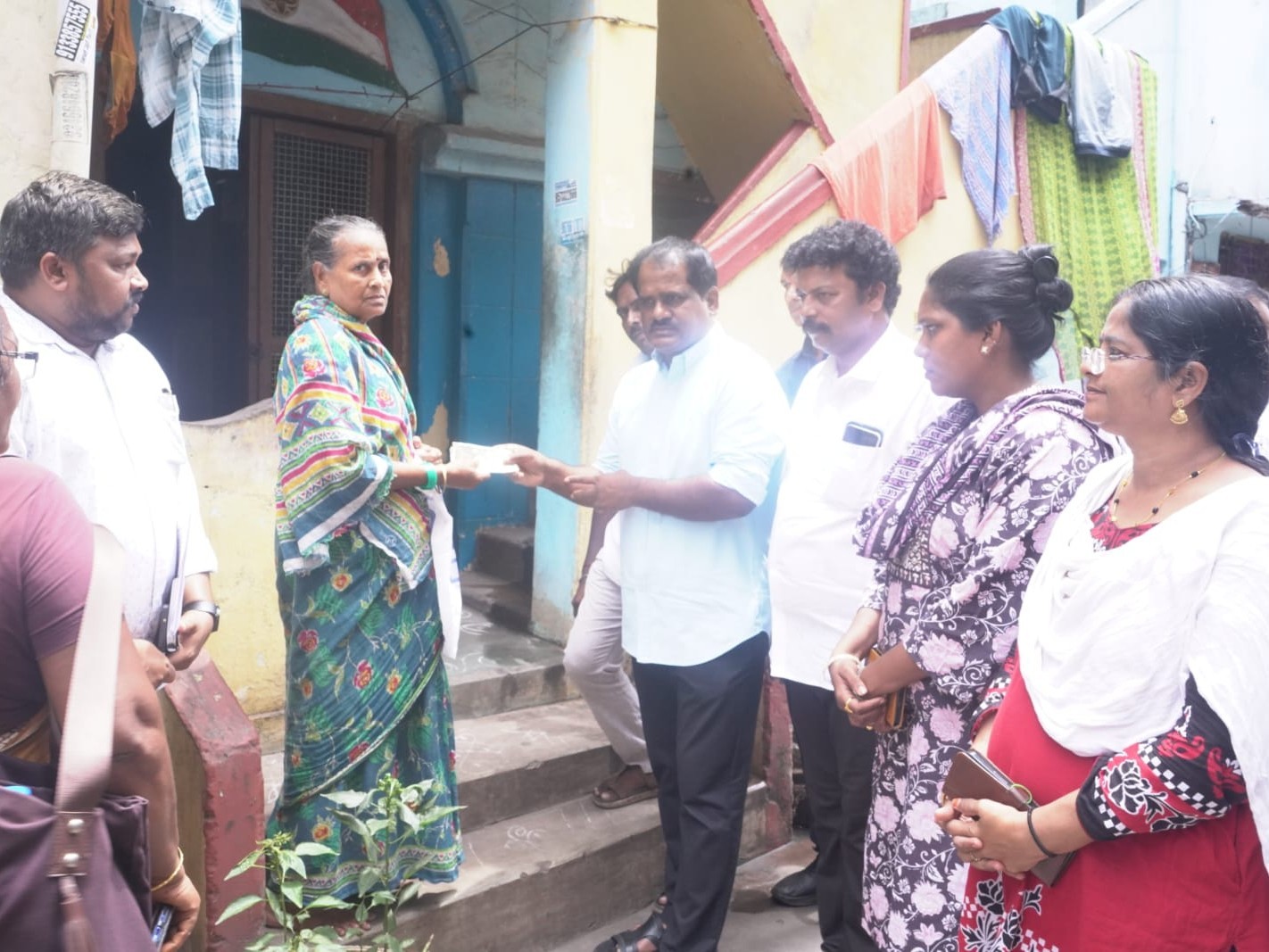 జ్ఞానాపురంలో సామాజిక పింఛన్ల పంపిణీ కార్యక్రమం