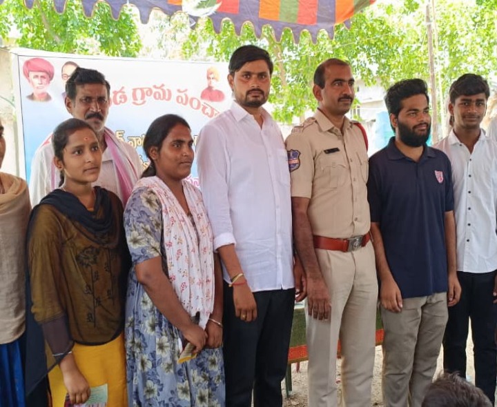 ఉత్తమ ఫలితాలు సాధించిన విద్యార్థులకు ప్రోత్సాహం