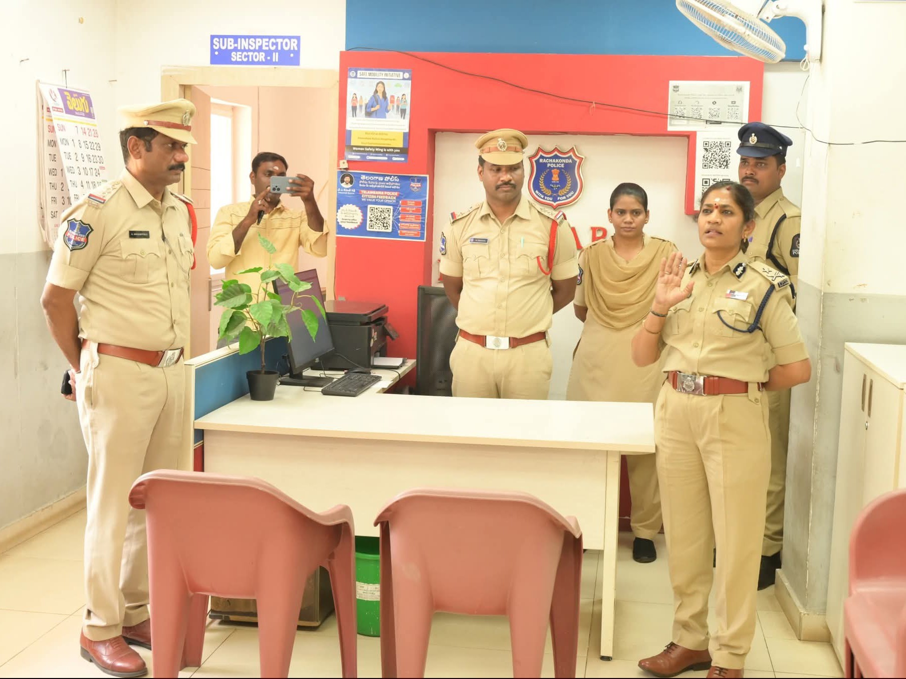 కీసర పోలీస్ స్టేషన్‌ను తనిఖీ చేసిన సీపీ