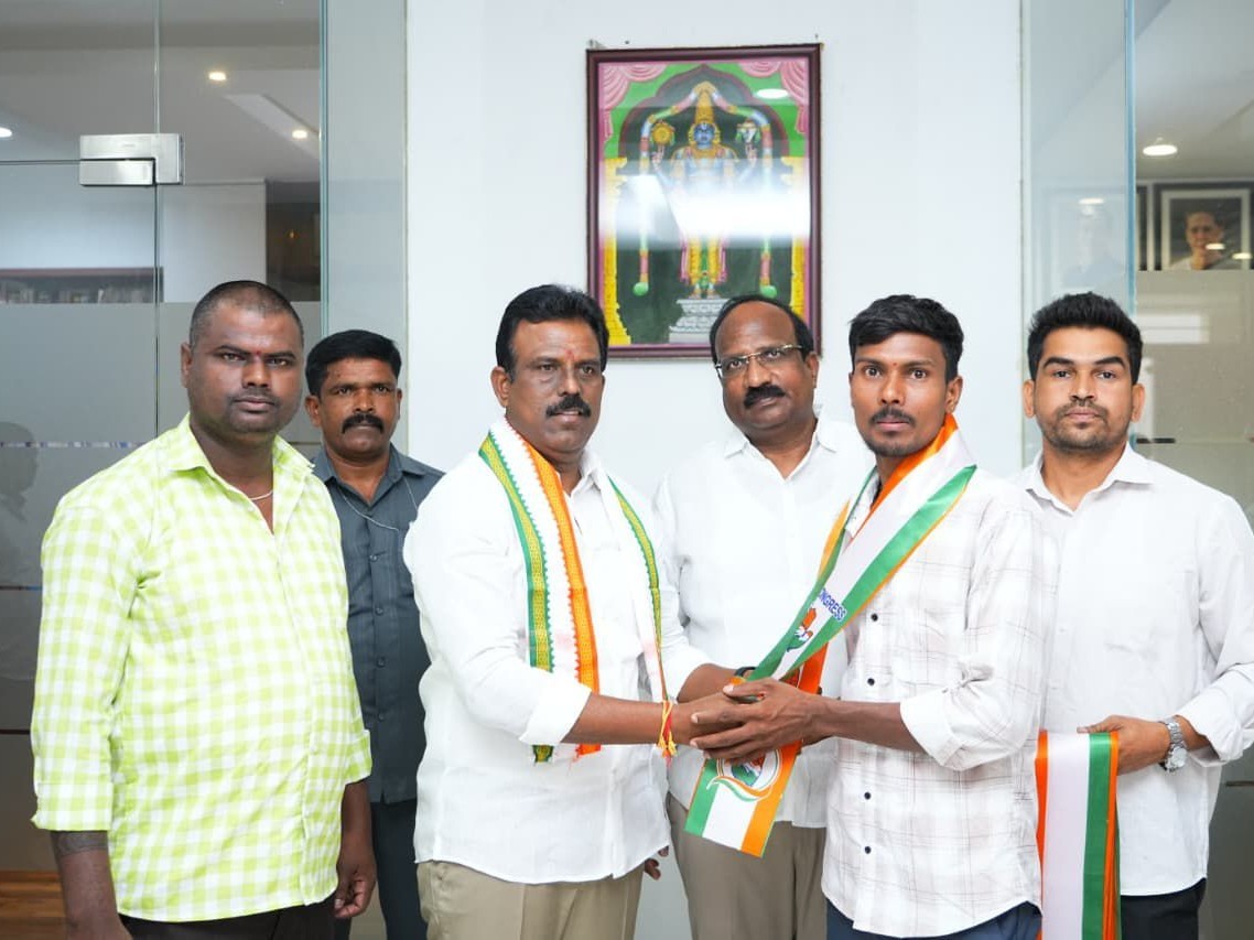 కాంగ్రెస్‌లో చేరిన యువ నాయకులు