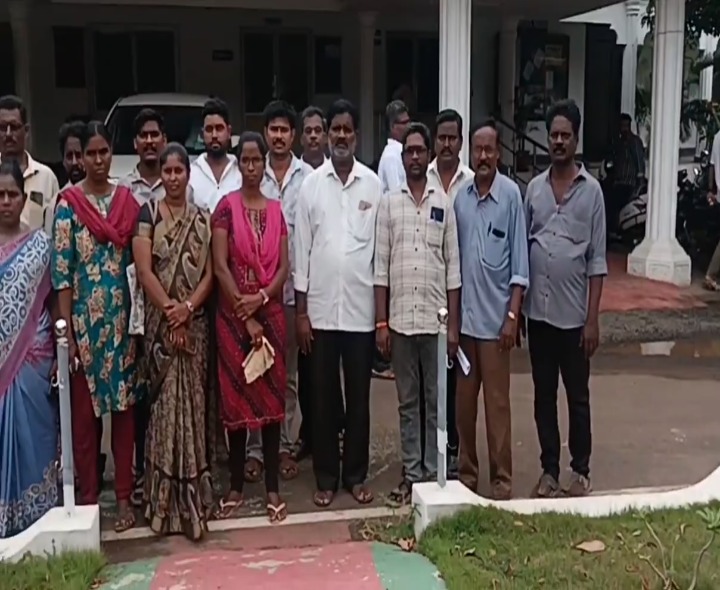 డ్రైనేజీ  సౌకర్యం కల్పించాలని కలెక్టర్‌కు వినతి