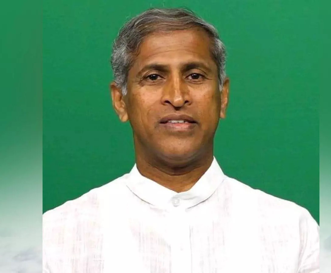 యోగాపై అనుమానాలు పోగొట్టేలా వీడియోలు: మంతెన