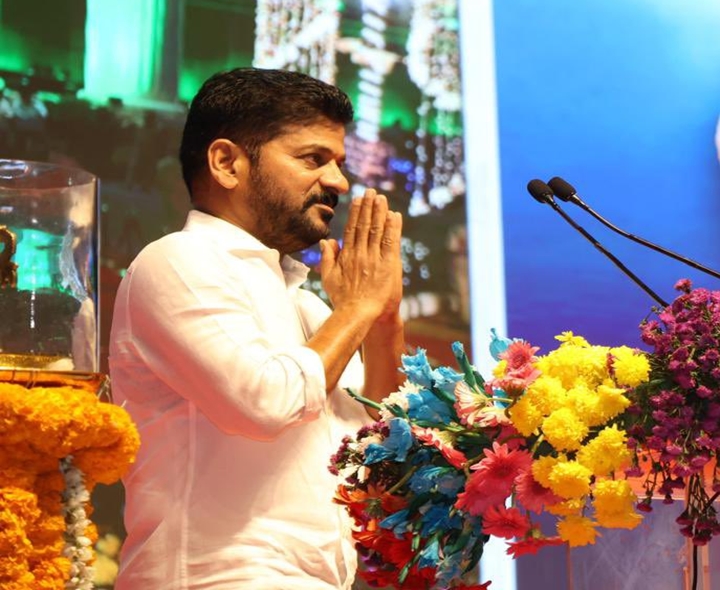 తండా వాసులందరికీ ఇళ్లను కేటాయిస్తాం: సీఎం