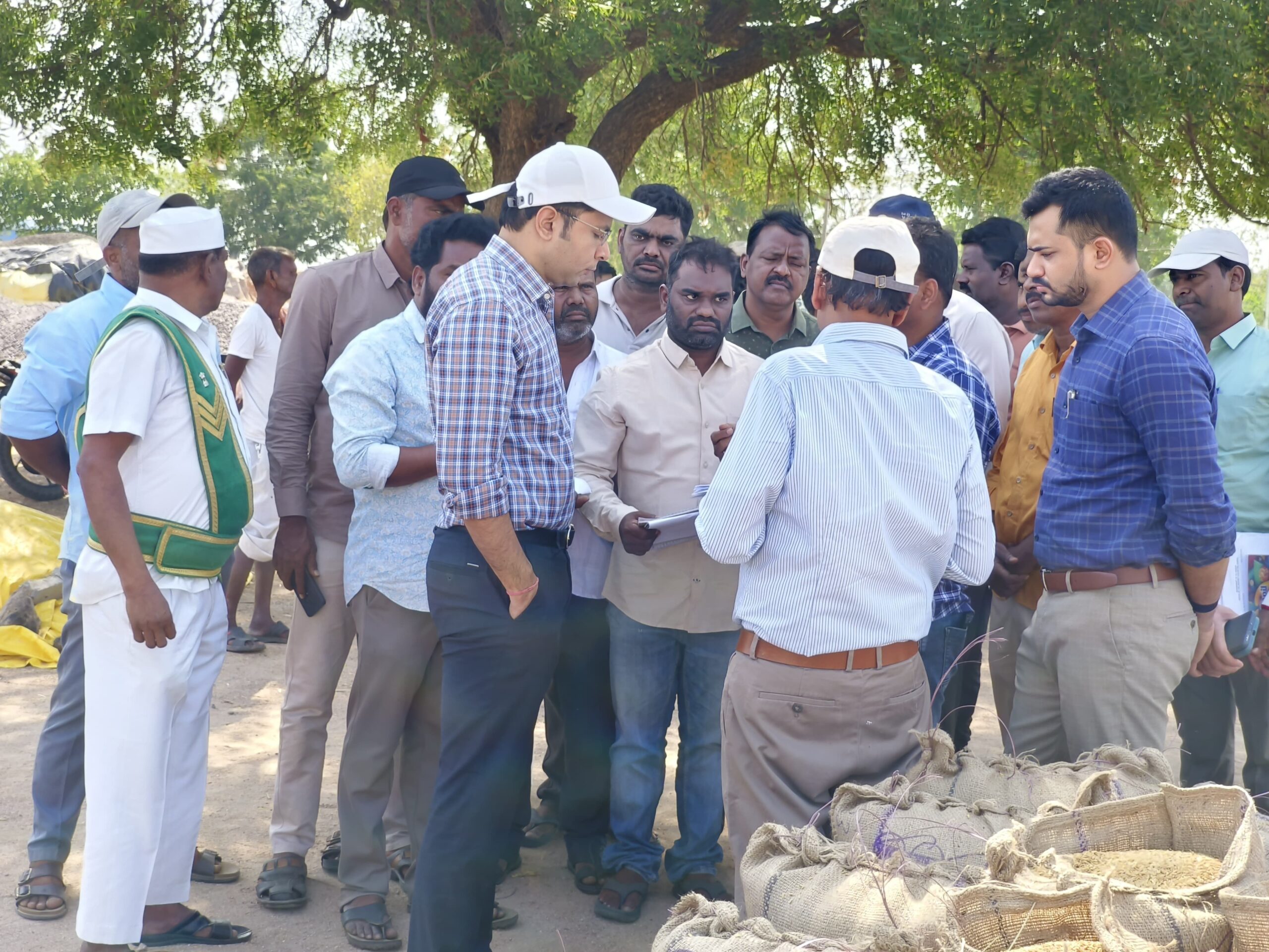 ‘కొనుగోలు ప్రక్రియ వేగవంతం చేయాలి’