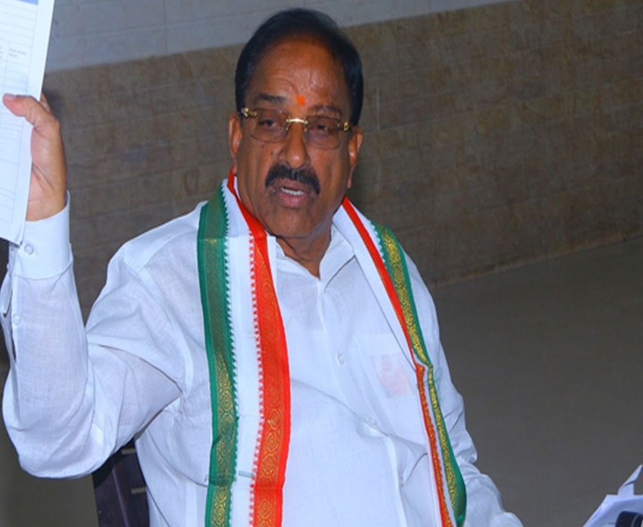 వచ్చే ఏడాది సీతమ్మ సాగర్ నీళ్లు అందిస్తాం: తుమ్మల