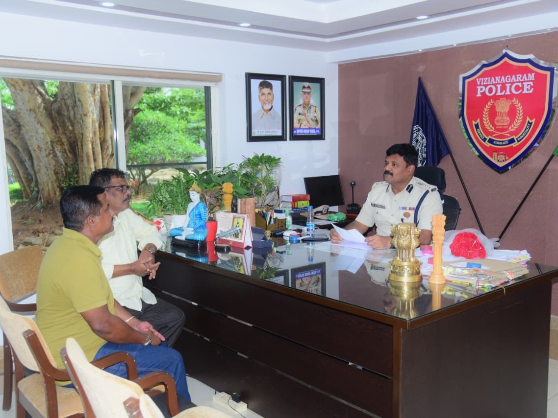 ఫిర్యాదుదారులకు సత్వర న్యాయం అందించాలి: ఎస్పీ