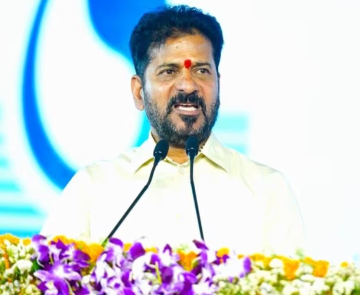 తమ్మిడిహెట్టికి 2 వేల ఎకరాలు ఇవ్వలేరా?: సీఎం