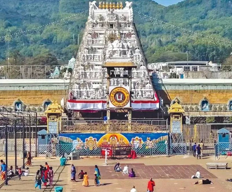 ‘మే’లో తిరుమలకు పోటెత్తిన భక్తులు