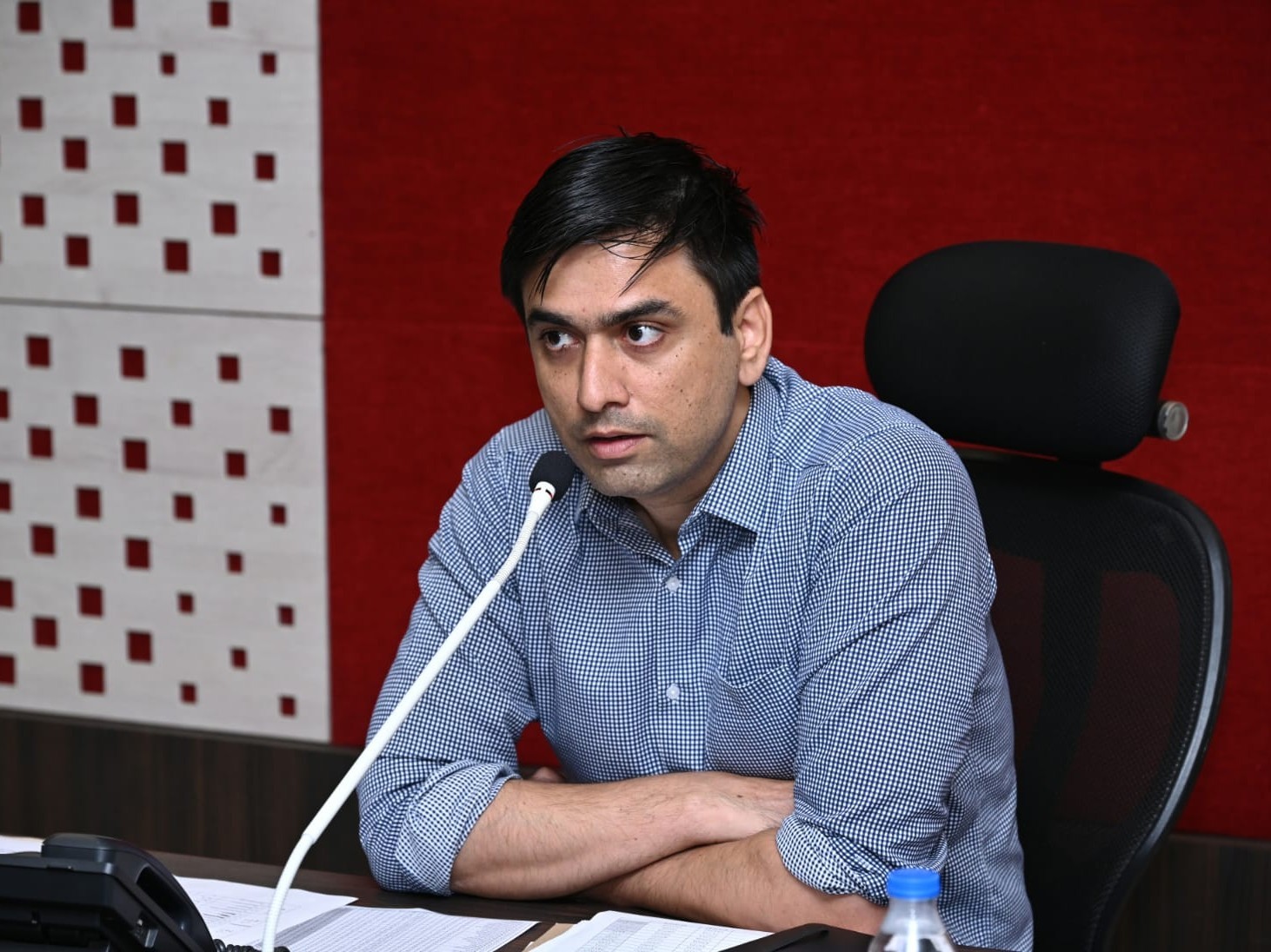 జనాభా గణన పారదర్శకంగా నిర్వహించాలి: కలెక్టర్
