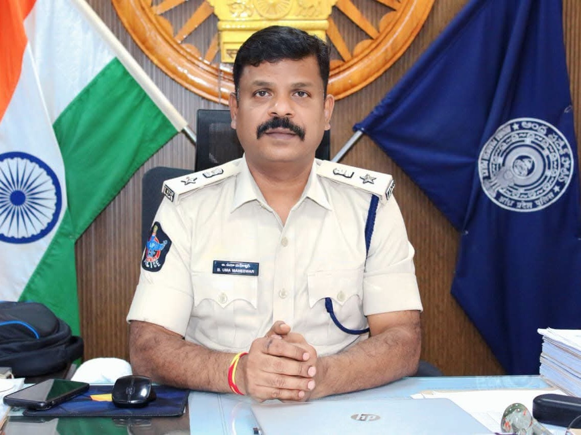 జిల్లాలో 13 మంది ఎస్సైల బదిలీ