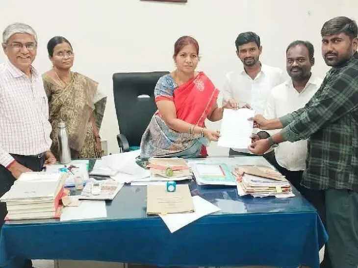 ‘అక్రమ అడ్మిషన్లపై చర్యలు తీసుకోవాలని వినతి’