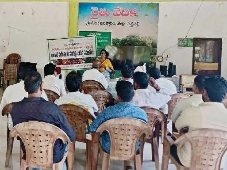 ఎరువులు, విత్తనాలు అధిక ధరలకు విక్రయిస్తే చట్టరీత్యా చర్యలు