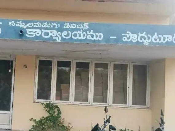 ప్రొద్దుటూరు హౌసింగ్ శాఖలో ఇంజినీర్ల బదిలీలు