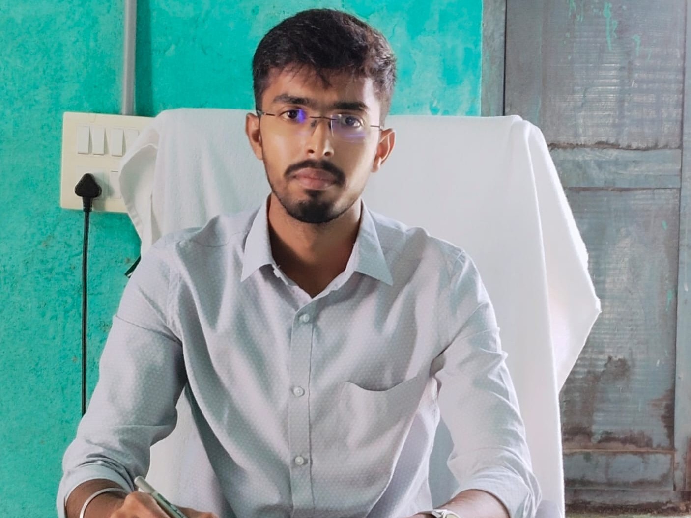 అందుబాటులో జీలుగా విత్తనాలు: ఏవో