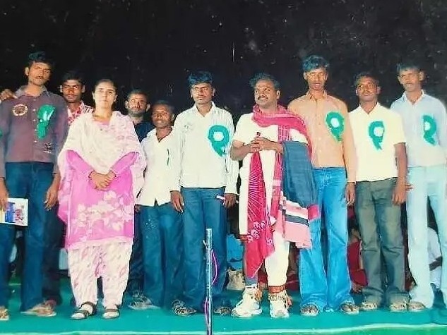ఉద్యమ గీతాలతో మారుమోగిన ‘వాయిల సింగవరం’