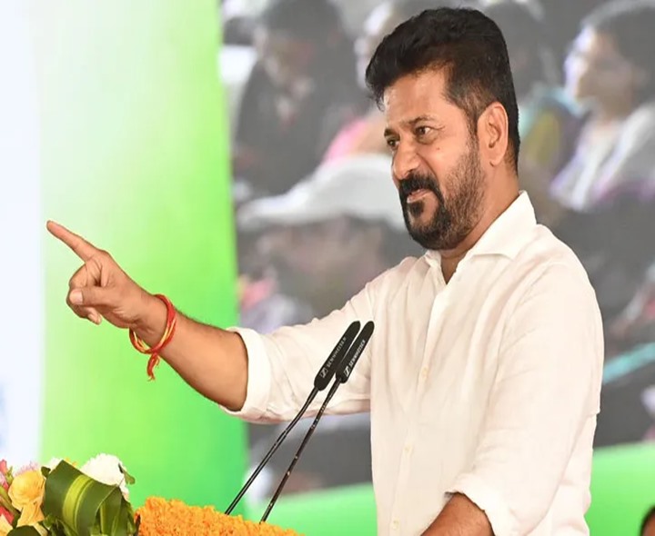 ‘ప్రభుత్వం అంటే నలుగురి చేతిలో అధికారం కాదు’