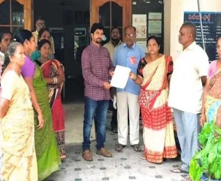 కార్మికులకు జీతం ఇవ్వాలి: CITU