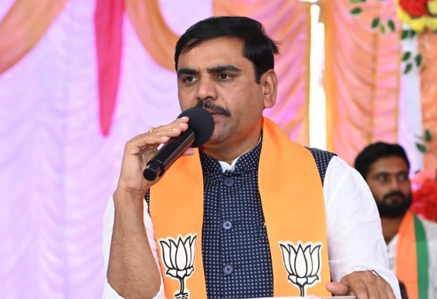పోలీసులపై విష్ణువర్థన్ రెడ్డి ఫైర్