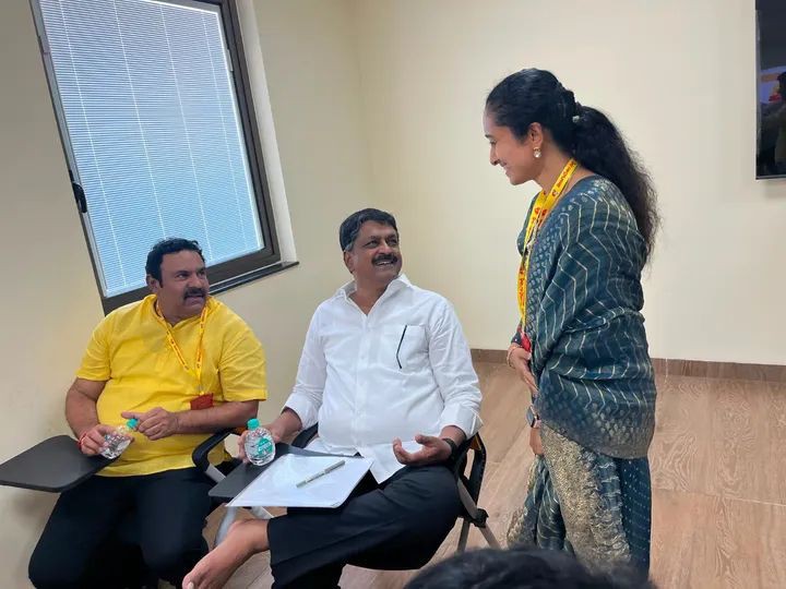 ఆర్థిక మంత్రితో పుట్టపర్తి ఎమ్మెల్యే భేటీ