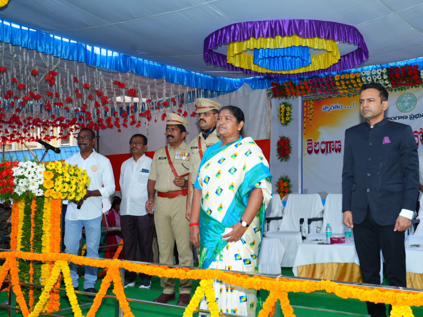 ‘మహిళల ఆర్థిక స్వావలంబనకు ప్రభుత్వం కట్టుబడి ఉంది’