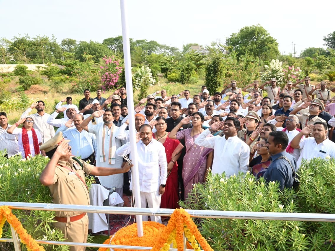ప్రభుత్వం సంక్షేమ పథకాలతో అన్ని వర్గాలకు లబ్ధి: బండ ప్రకాశ్