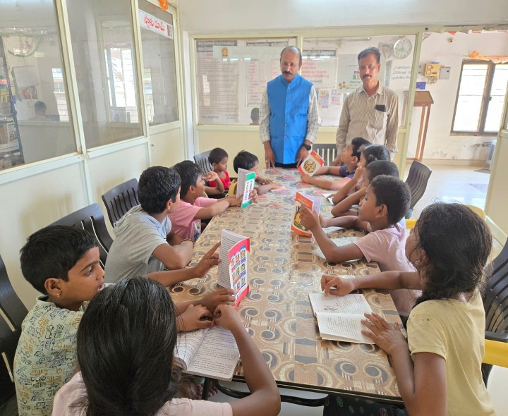 ‘విద్యార్థులు గ్రంథాలయాలను అలవాటు చేసుకోవాలి’