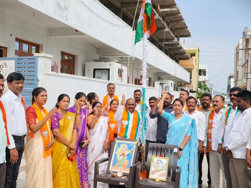 తెలంగాణ రాష్ట్ర ఆవిర్భావ దినోత్సవంలో పాల్గొన్న శ్రావణి
