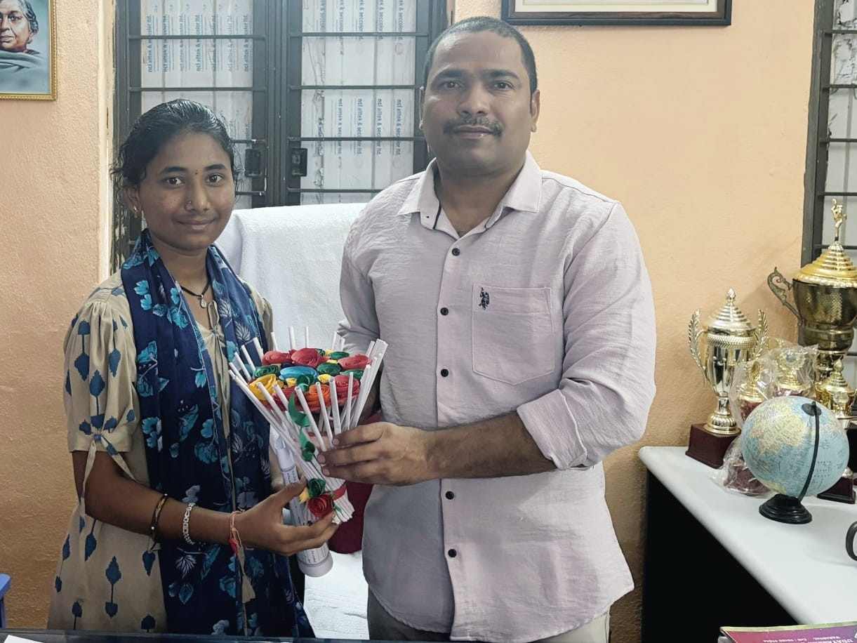 త్రిబుల్ ఐటీ‌కి ఎంపికైన ధర్మారం మోడల్ స్కూల్ విద్యార్థి