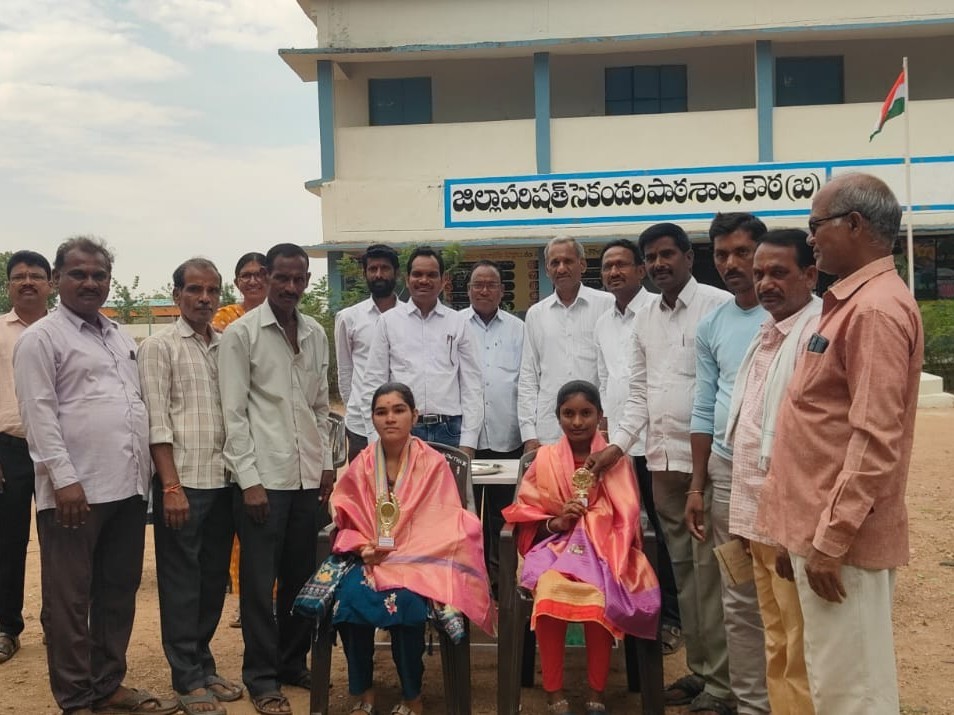 బాసర IIIT ఎంపికైన విద్యార్థులకు సన్మానం