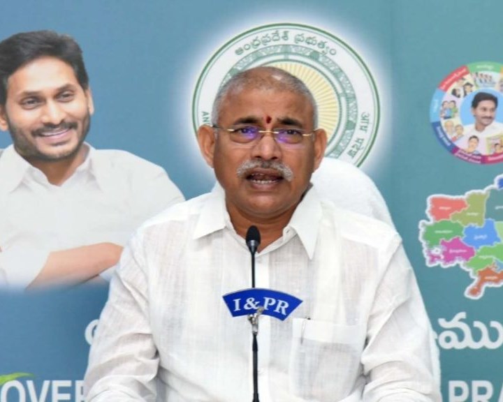 తునిలో చంద్రబాబు నాటకం ఆడారు: చెల్లుబోయిన వేణు