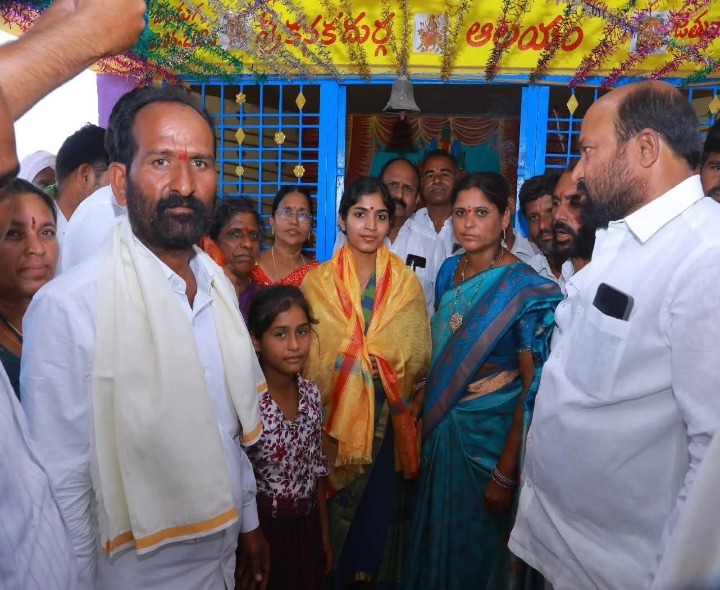 ఘనంగా దుర్గమ్మ తల్లి పండుగ వేడుకలు