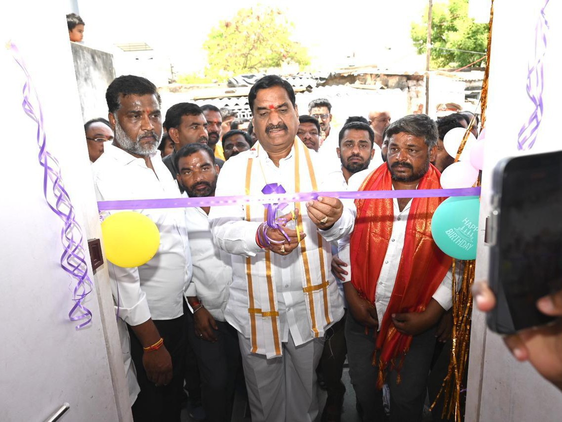 ‘అర్హులందరికీ దశలవారీగా ఇళ్లు నిర్మించి ఇస్తాం’