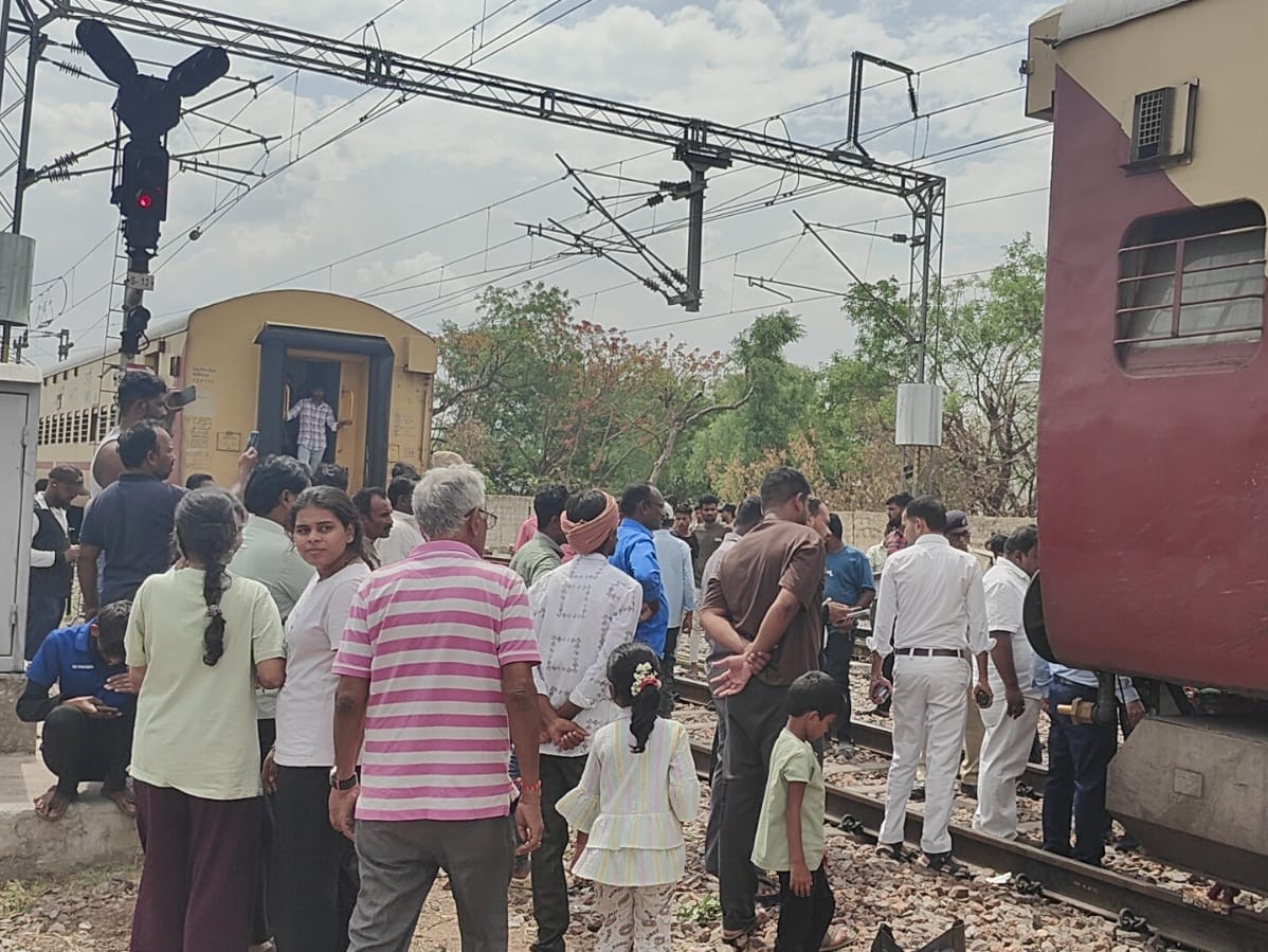 యశ్వంత్ పూర్ రైలుకు తప్పిన ప్రమాదం